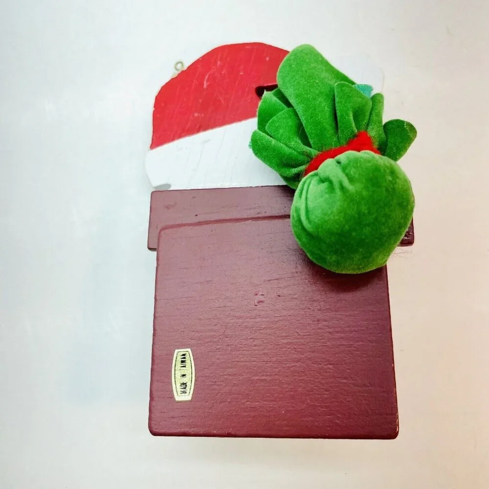 Vintage Santa Claus In Chimney Wooden Christmas Ornament Hand Painted Taiwan
